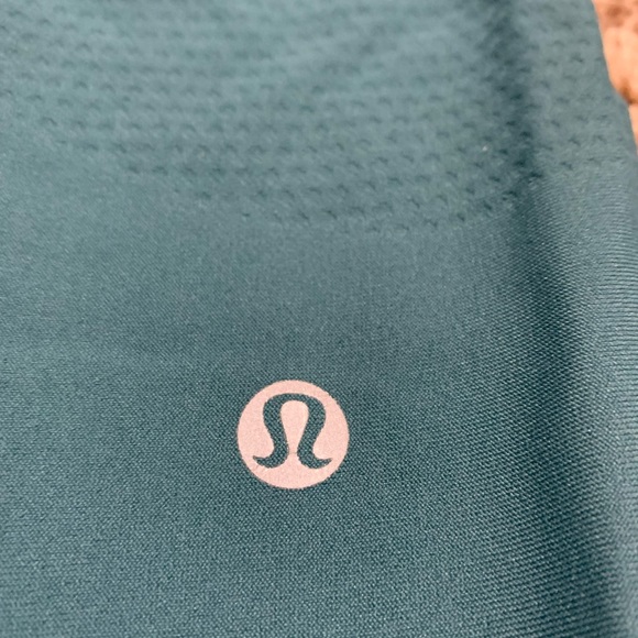 Lululemon leggings size 4 - Picture 1 of 3